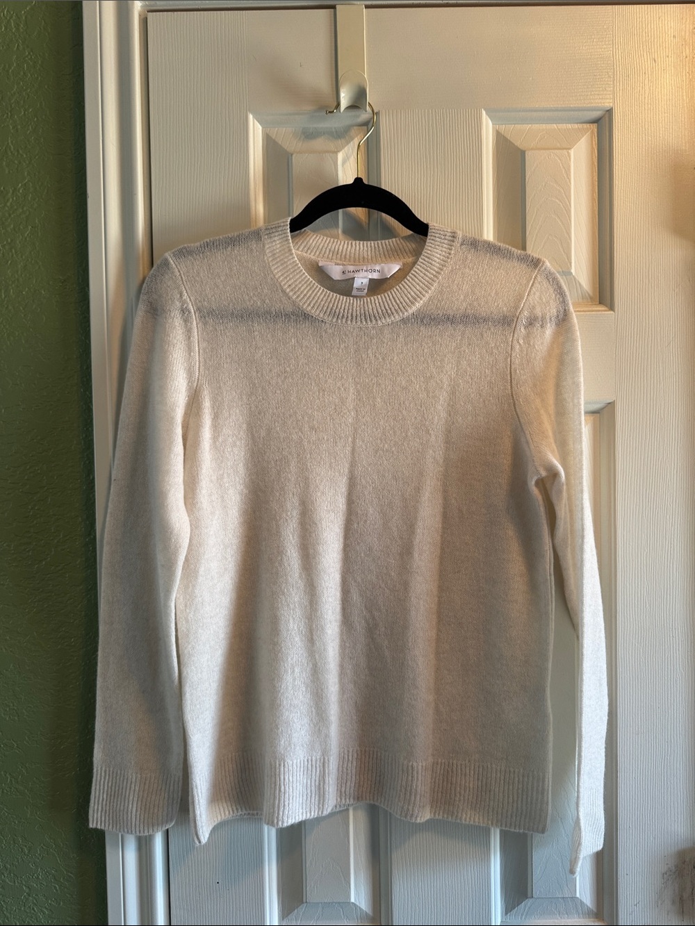 41 Hawthorn Ivory Crewneck Cashmere Sweater